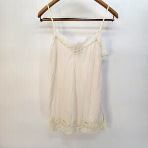 Y2K 00s Romantic Feminine shabby delicate feminine layering Lace Camisole medium
